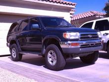 First shots of her in the driveway.  Passenger side low.