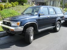 2nd Generation 1993 4Runner with mismatched tires.  Pictures of when I found it!