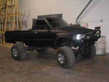 still no lift in back but flat black paint with the stacks