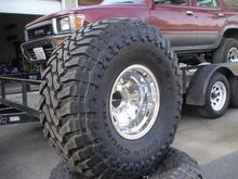 37x14.50x15 toyo M/T on Ultra 164 wheels 15x10