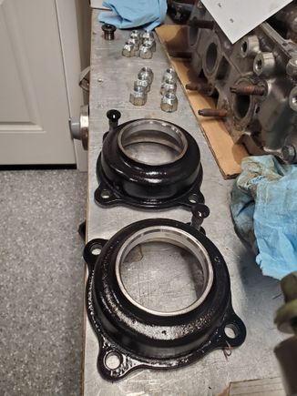 Went ahead and painted the bearing cups. 