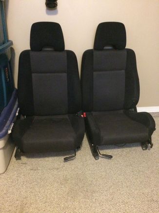 New Subaru seats! Way more comfy then the civic seats I had in before. Haven't had a chance to get them mounted yet tho.