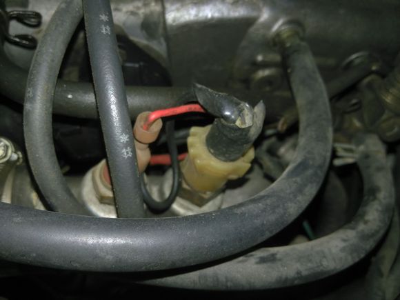 Ac cut off on the left, fuel pressure up TSW on right (TSW at ecu)