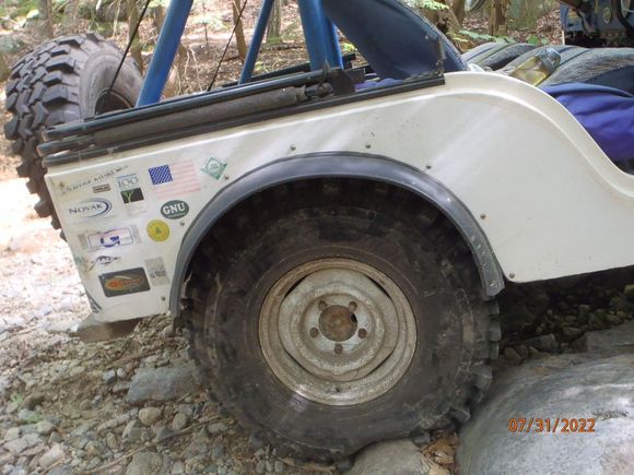 this ride went better than the "first" trail ride out - the beads on all four tires kept leaking air.  had to jack/inflate each tire, some more than once.  for this ride, dropped to 7psi and didn't have to touch them until it was time to air up at the end of the ride.