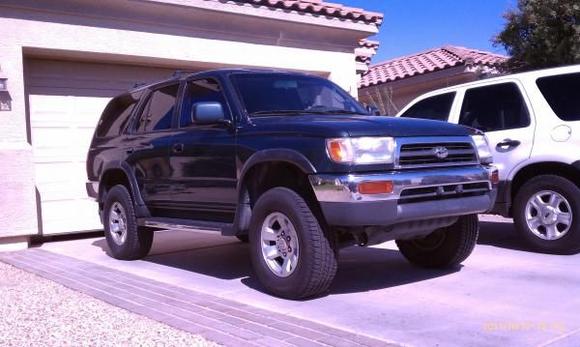 First shots of her in the driveway.  Passenger side low.