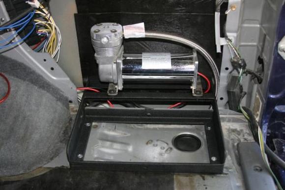 Battery Tray with Air Pump w