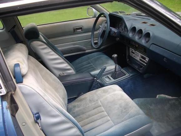 datsun interior 001
