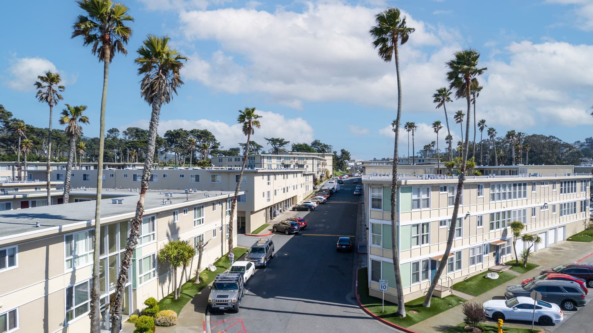 88 Hillside Apartments - Daly City, CA - 88 Hillside Boulevard