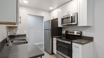 Regency Plaza Apartments - Martinez, CA