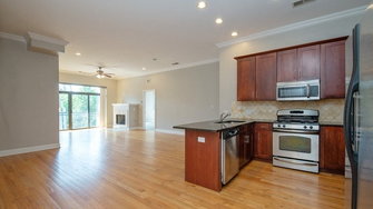 4651 N Greenview - Chicago, IL