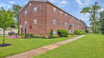 Hickory Hills Apartments - Feasterville, PA