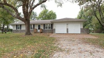 735 Harr Grove Road - Peculiar, MO