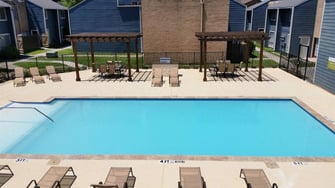 Woodcluster Apartments - Conroe, TX