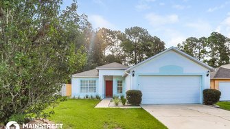 2805 E Lantana Lakes Drive - Jacksonville, FL