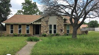 1502 Duet Dr - Dallas, TX