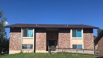 1326 Holland Park Blvd - Colorado Springs, CO