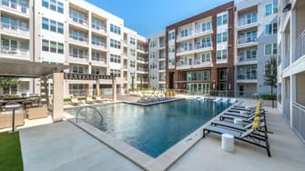 Elan Crockett Row Apartments - Fort Worth, TX