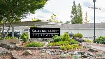 Valley River Court Apartments - Eugene, OR