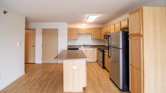 Collins Place Apartments - Mandan, ND