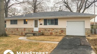 490 Myrtle Dr - Florissant, MO