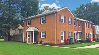 Lakeview Terrace Townhomes - Colonial Heights, VA