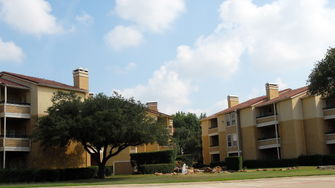 Summer Bend Apartments - Irving, TX