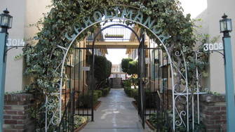 Carol Manor Apartments - Sacramento, CA