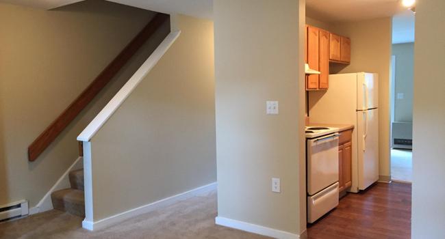 Tamarlane Apartment Homes 40 Reviews Portland Me Apartments For Rent Apartmentratings C Tamarlane apartments has a walk score of 28 out of 100. tamarlane apartment homes 40 reviews