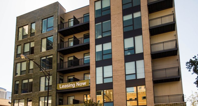 851 West Reviews Chicago IL 851 W Grand Ave 4 Apartment Reviews