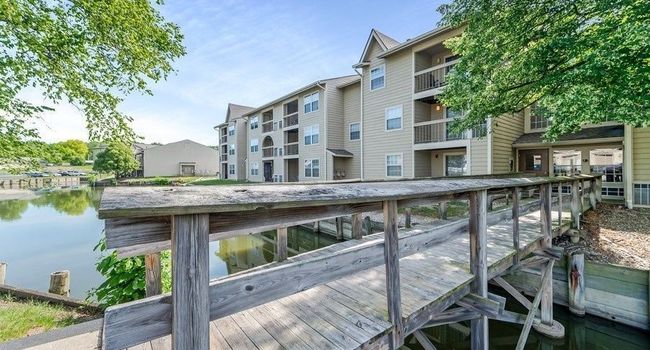 Fishermans Village Apartments - 136 Reviews | Indianapolis, IN