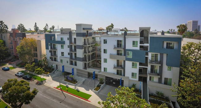 The Plaza Apartments - Los Angeles CA