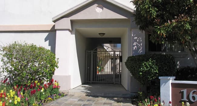 Blackhawk Place Apartments - Granada Hills CA