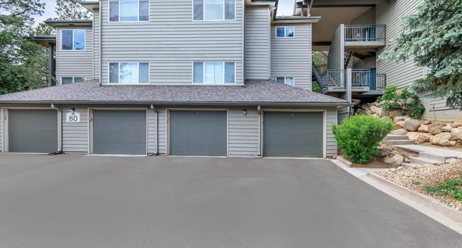 The Pines At Broadmoor Bluffs 18 Reviews Colorado Springs Co Apartments For Rent Apartmentratings C