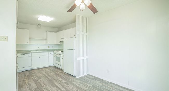 Gold Talon Apartments - 53 Reviews | Universal City, TX Apartments for