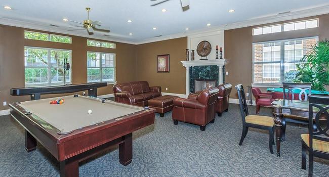 Claremont Apartments - 151 Reviews | Overland Park, KS Apartments for Rent | ApartmentRatings©