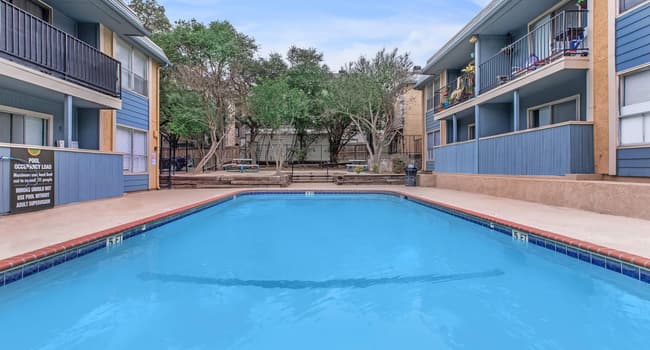 Oak Creek Apartments - San Antonio TX