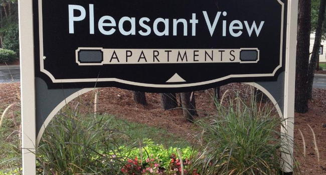Pleasant View Apartments - Charlotte NC