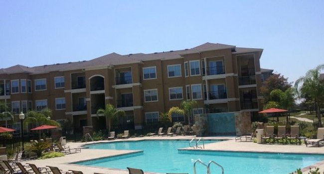 The Villas at Riverpark West - 20 Reviews | Richmond, TX Apartments for Rent | ApartmentRatings©