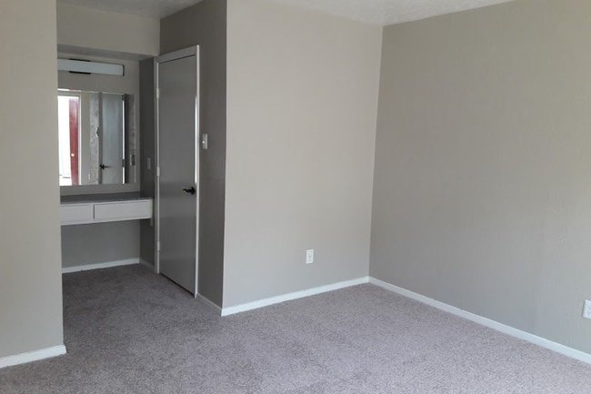 Greenway Patio Townhomes 19 Reviews Denton Tx Apartments For Rent Apartmentratings C