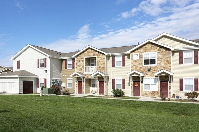 The Lodge at Heritage Lakes - 52 Reviews | Lincoln, NE Apartments for