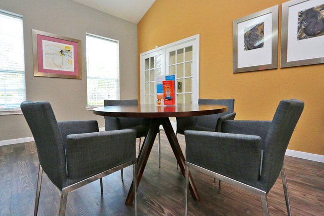 The Windwater at Windmill Lakes - 7 Reviews | Houston, TX Apartments