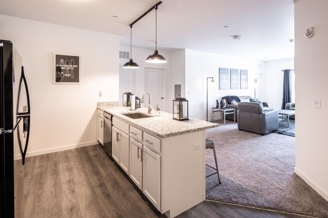 University Edge Youngstown - 101 Reviews | Youngstown, OH Apartments