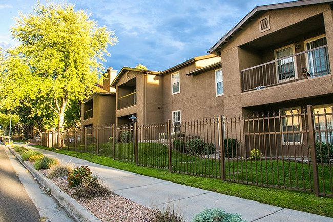 Hunter's Ridge Apartment Homes - 92 Reviews | Albuquerque, NM