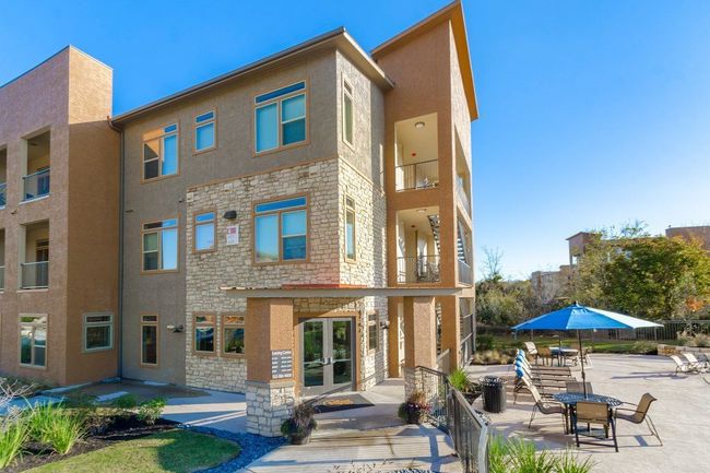 Radius On Grove 38 Reviews Austin, TX Apartments for