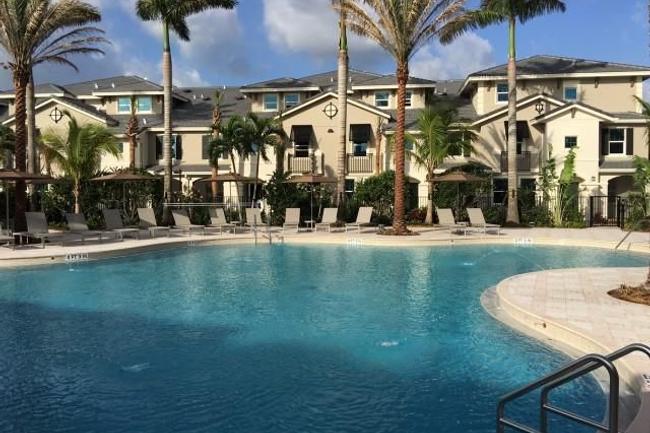 The Quaye at Palm Beach Gardens Apartments - 51 Reviews | Palm Beach